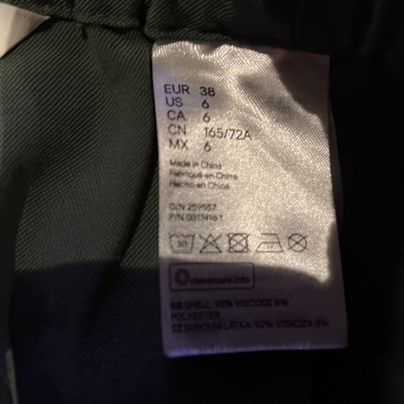 H&M high waisted paperback green shorts Sz 6 - Picture 6 of 9